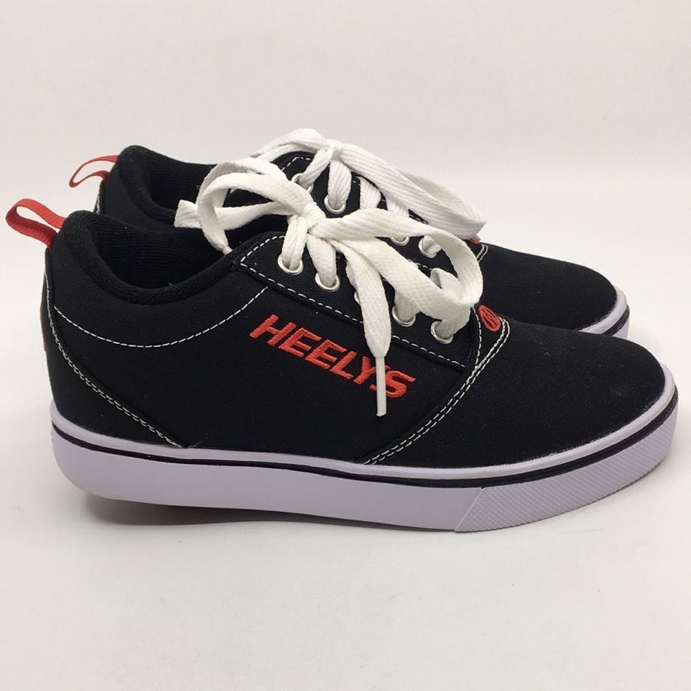 Heelys Youth Size 2 roller skating sneakers black canvas with red stitching